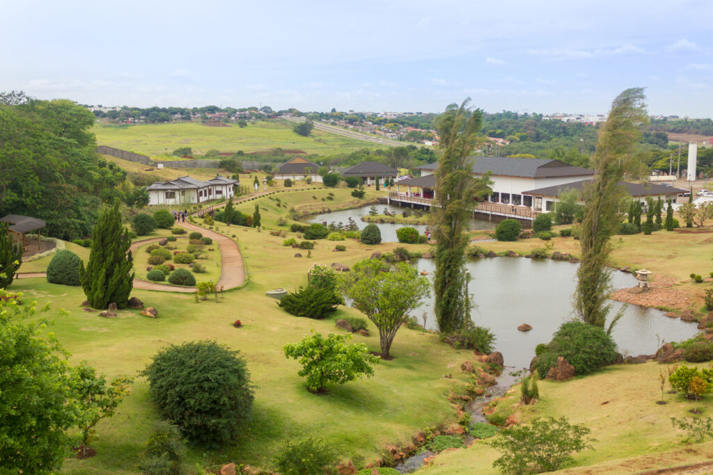 AdobeStock_174973525-1024x683 Maringá é a 3ªcidade do Brasil com maior valorização imobiliária em 2025